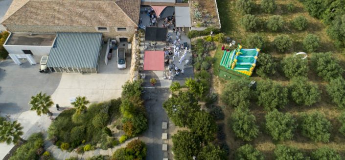 magalas vue par drone mariage le mas de laux